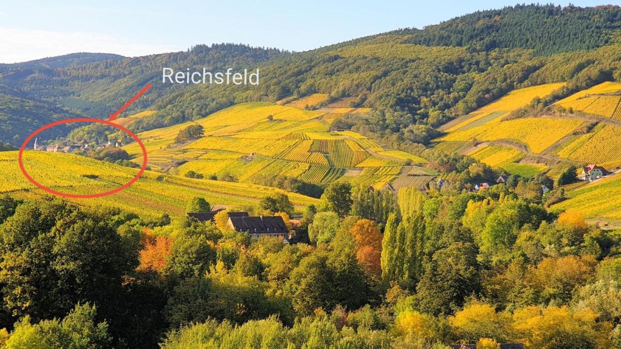 Janea Deep Red House Villa Reichsfeld Екстериор снимка